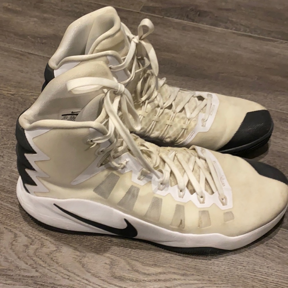 Nike Zoom basketball shoes